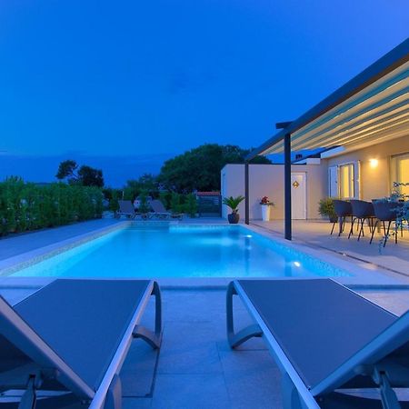 Holiday Home Elegant Vrh  Exterior photo